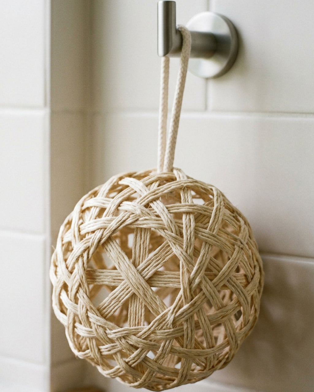 Haud Ramie Woven Bath Ball 12 cm Natural - Lifestyle view